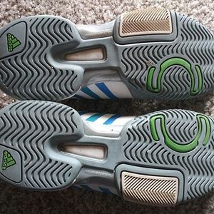 Adidas tennis shoes
